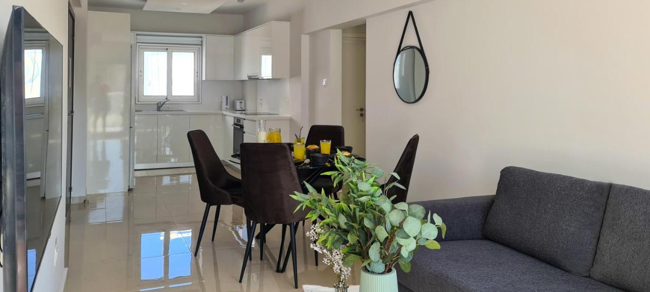 Phaedrus Living: Seaside Luxury Flat Lighthouse 65 Apartment Paphos ภายนอก รูปภาพ