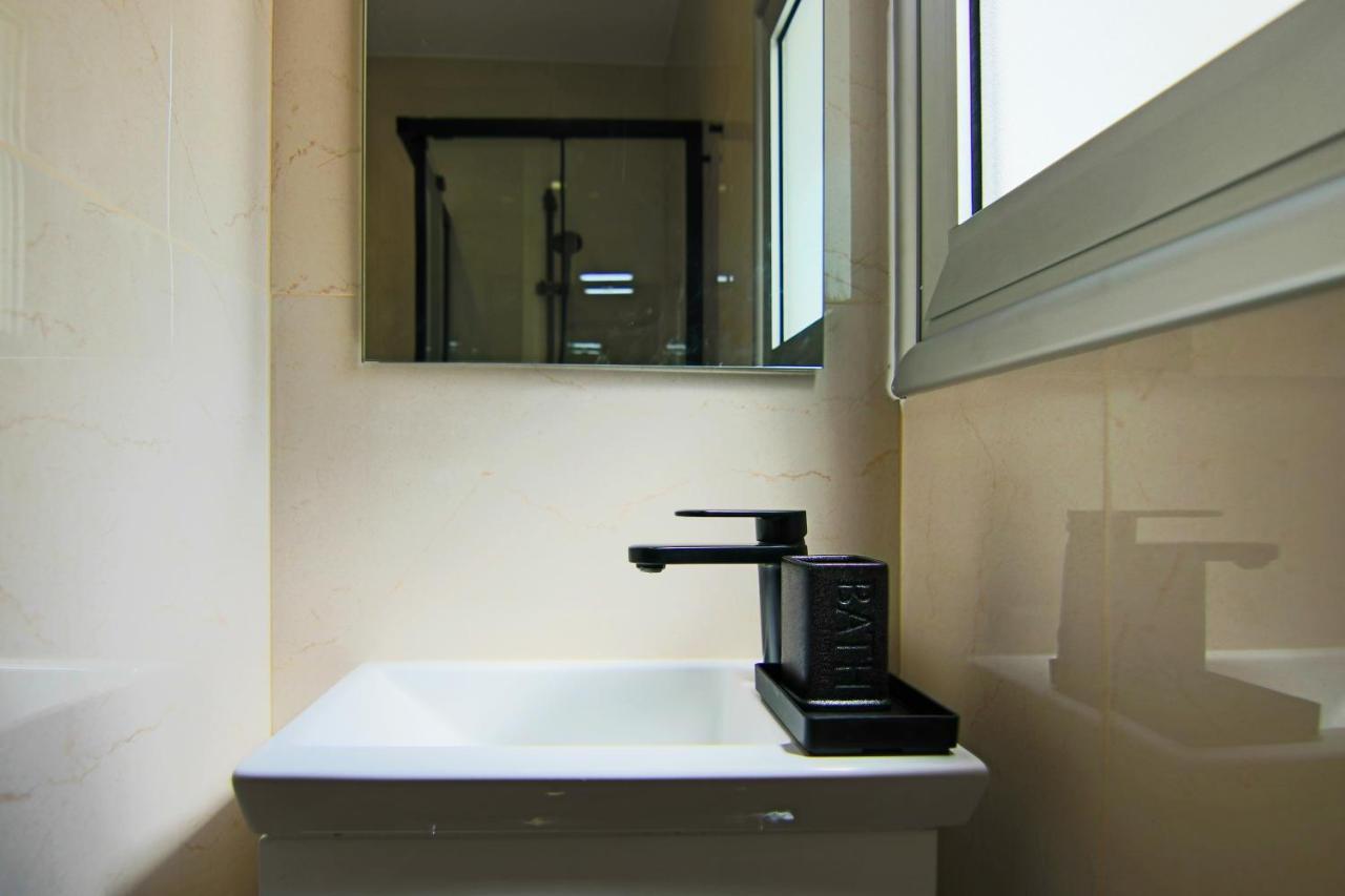 Phaedrus Living: Seaside Luxury Flat Lighthouse 65 Apartment Paphos ภายนอก รูปภาพ