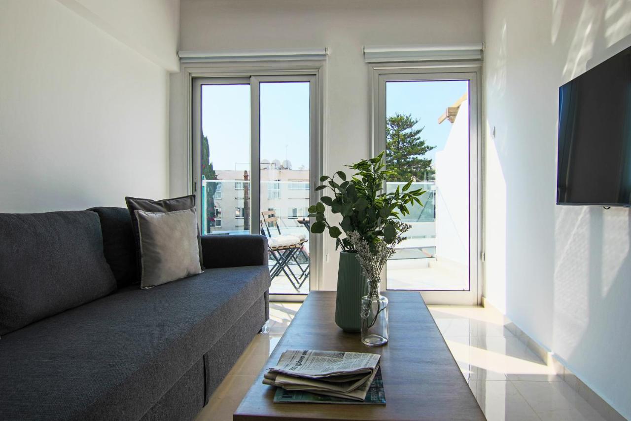 Phaedrus Living: Seaside Luxury Flat Lighthouse 65 Apartment Paphos ภายนอก รูปภาพ